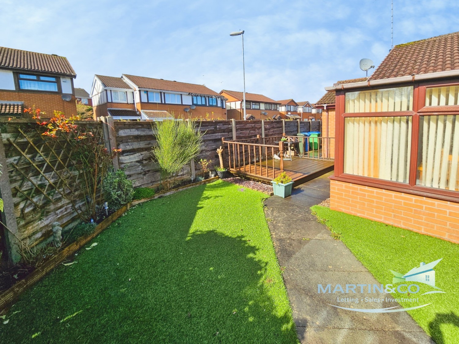 2 bedroom Bungalow for Sale Botany Close, Heywood
