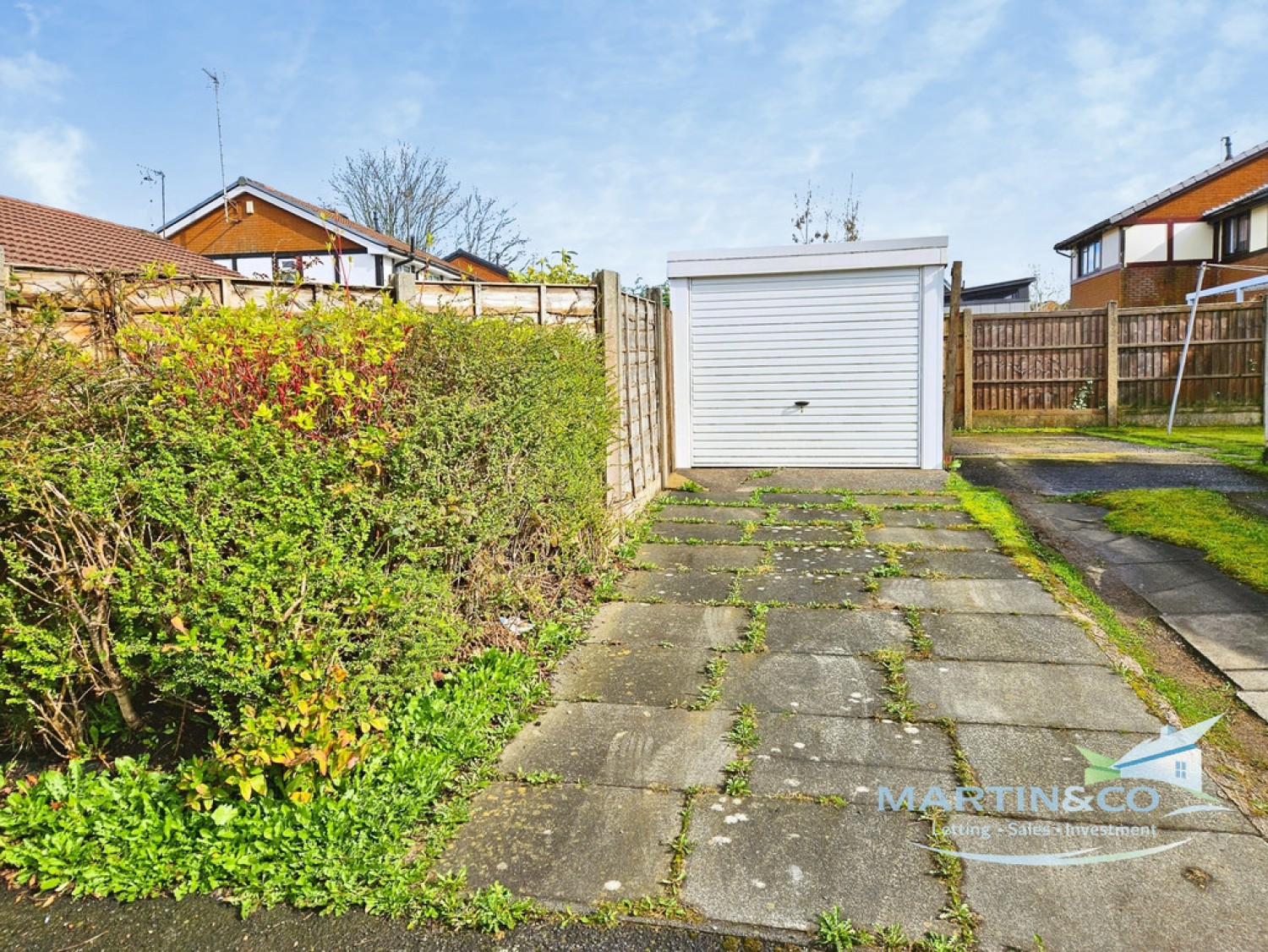 2 bedroom Bungalow for Sale Botany Close, Heywood