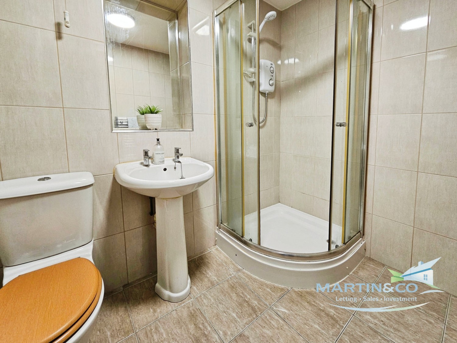 2 bedroom Bungalow for Sale Botany Close, Heywood