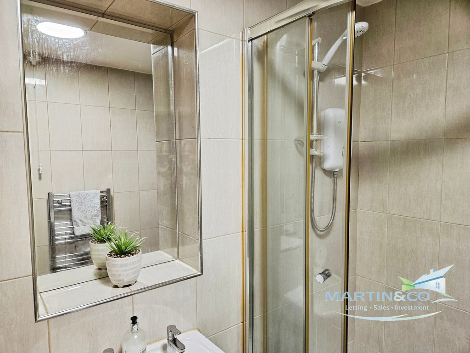 2 bedroom Bungalow for Sale Botany Close, Heywood