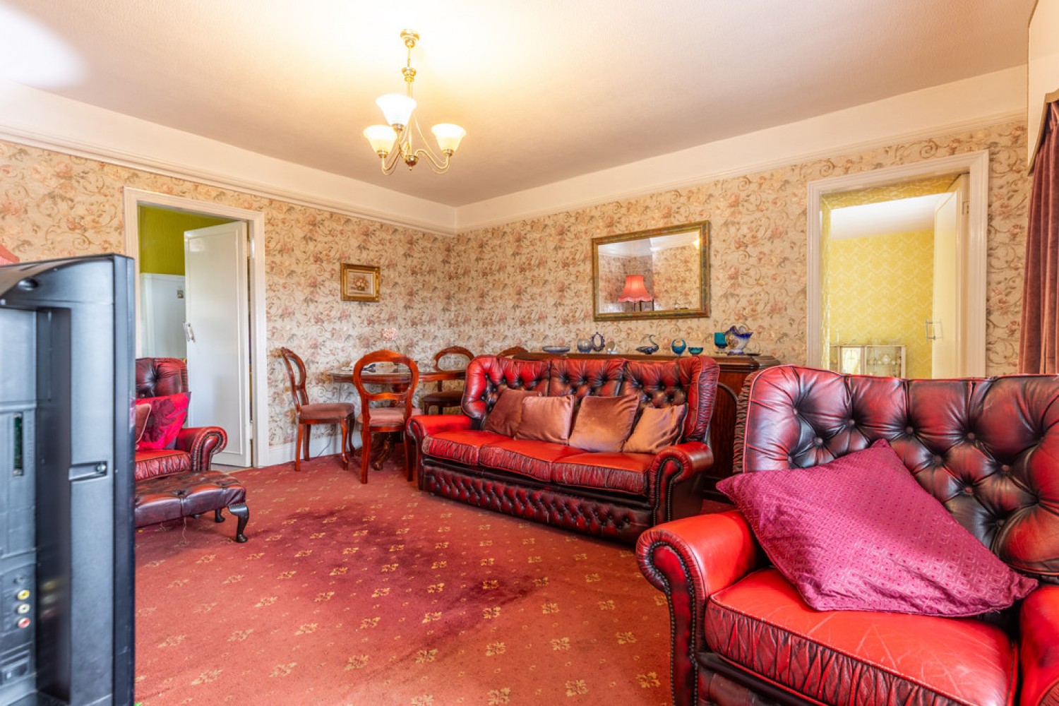4 bedroom House for Sale Well House, Healey Stones, OL12 0UE
