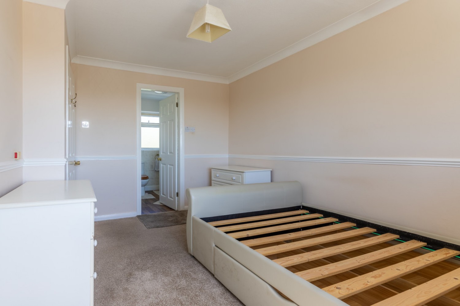 4 bedroom House for Sale Petrel Close, Bamford, OL11 5QT