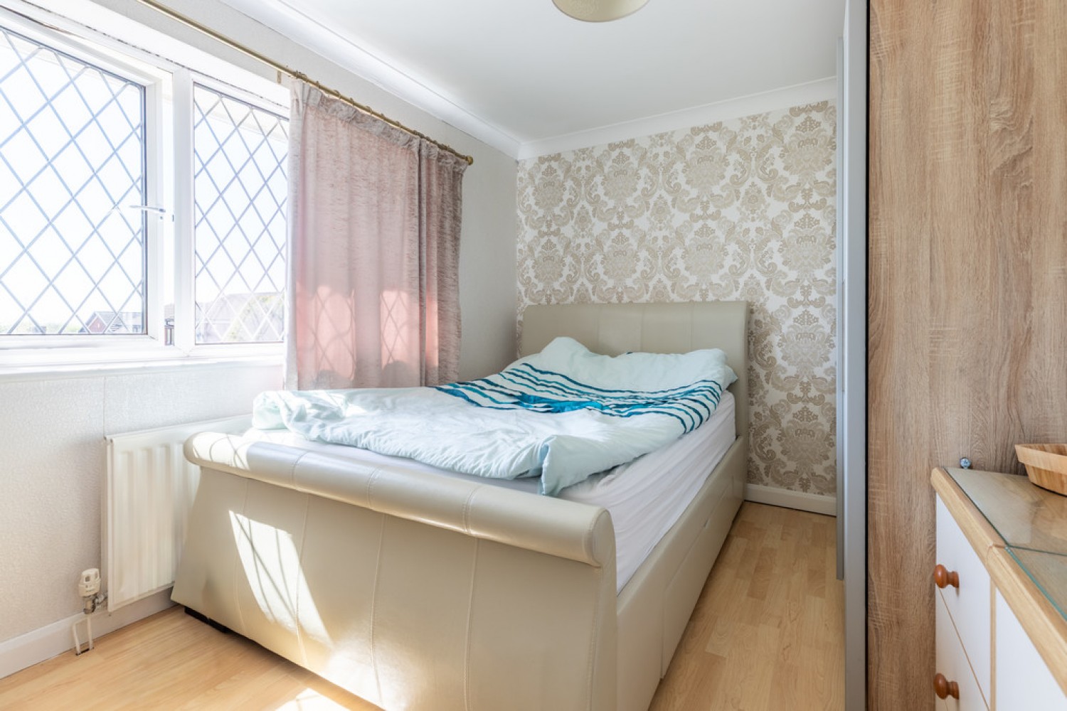 4 bedroom House for Sale Petrel Close, Bamford, OL11 5QT