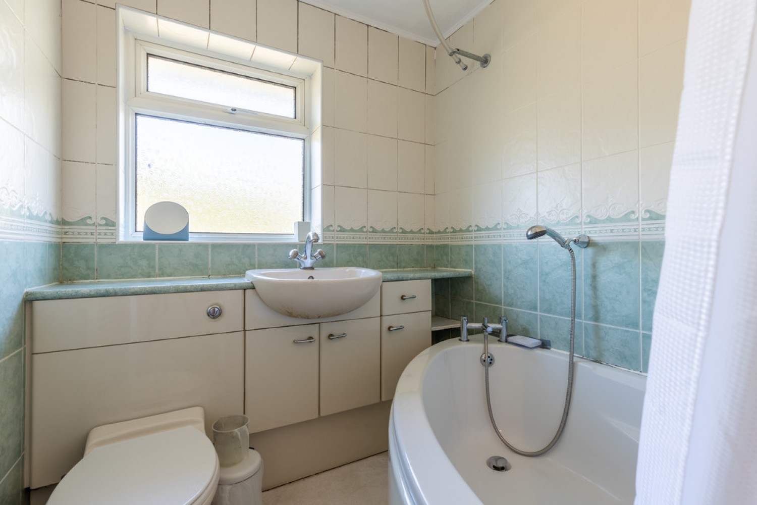 4 bedroom House for Sale Petrel Close, Bamford, OL11 5QT