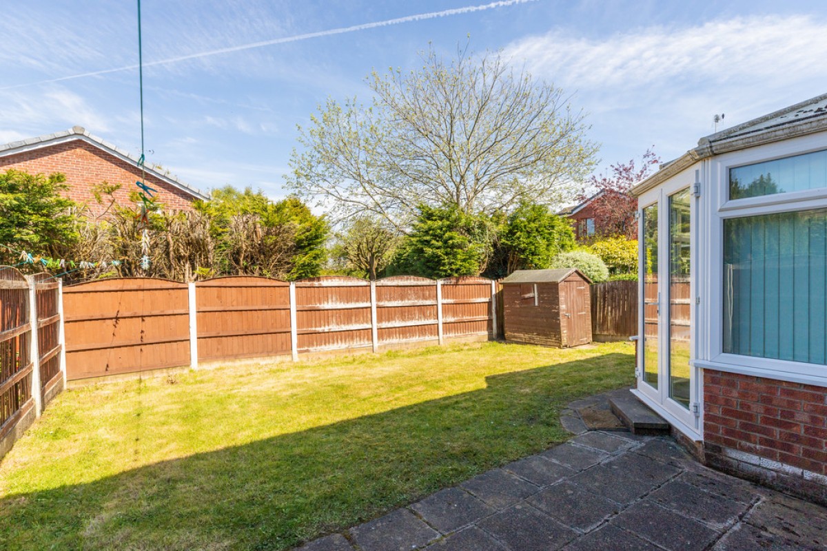 Petrel Close, Bamford, OL11 5QT