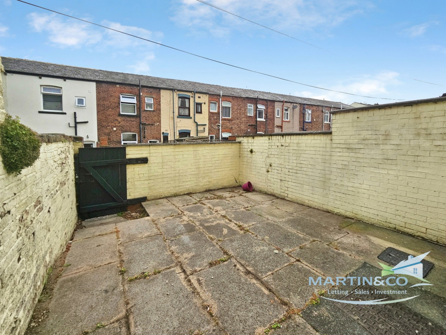 2 bedroom House for Sale Garston Street, Bury