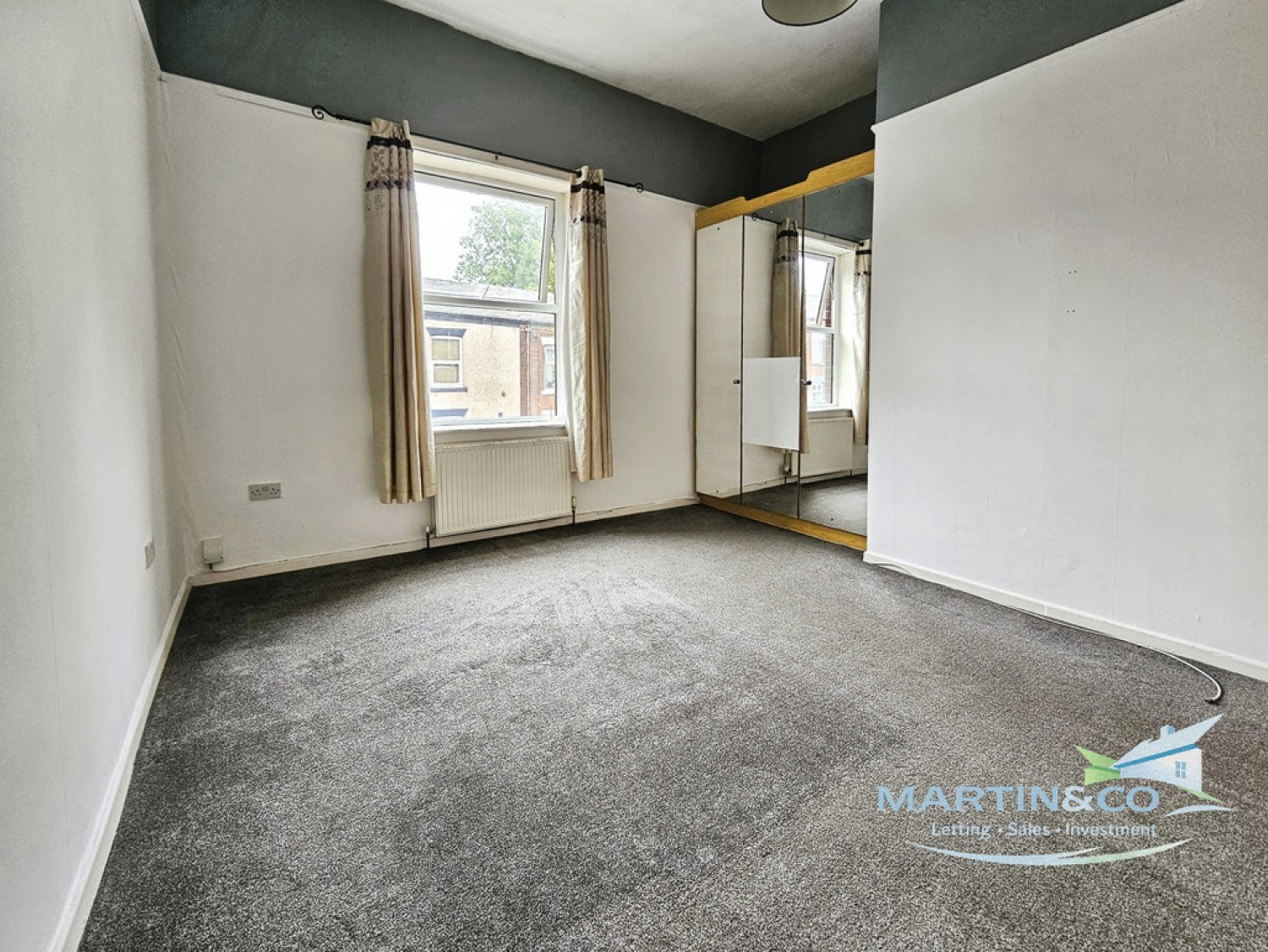 2 bedroom House for Sale Garston Street, Bury