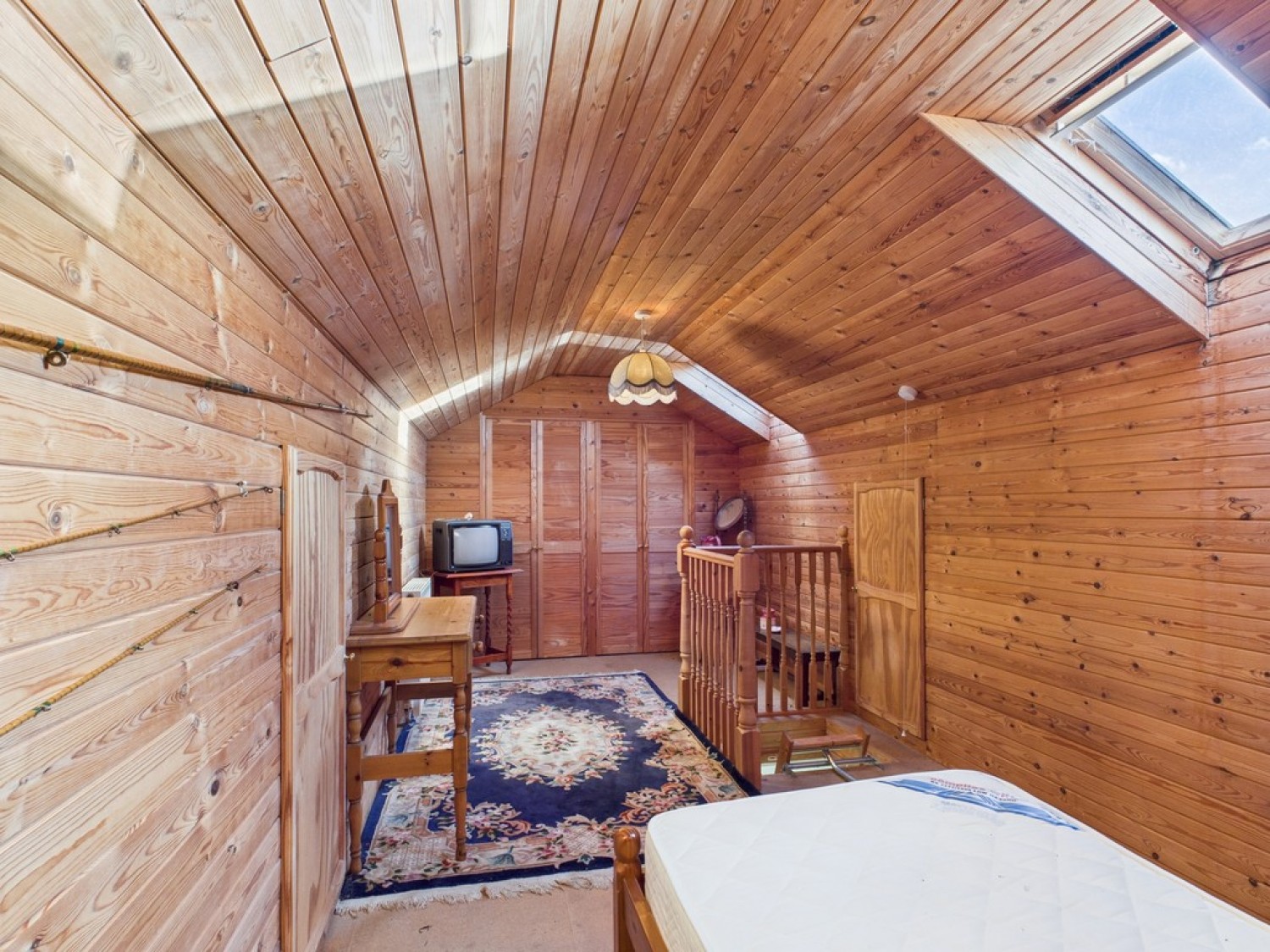 2 bedroom Bungalow in Boundary Close, Walton , Stone