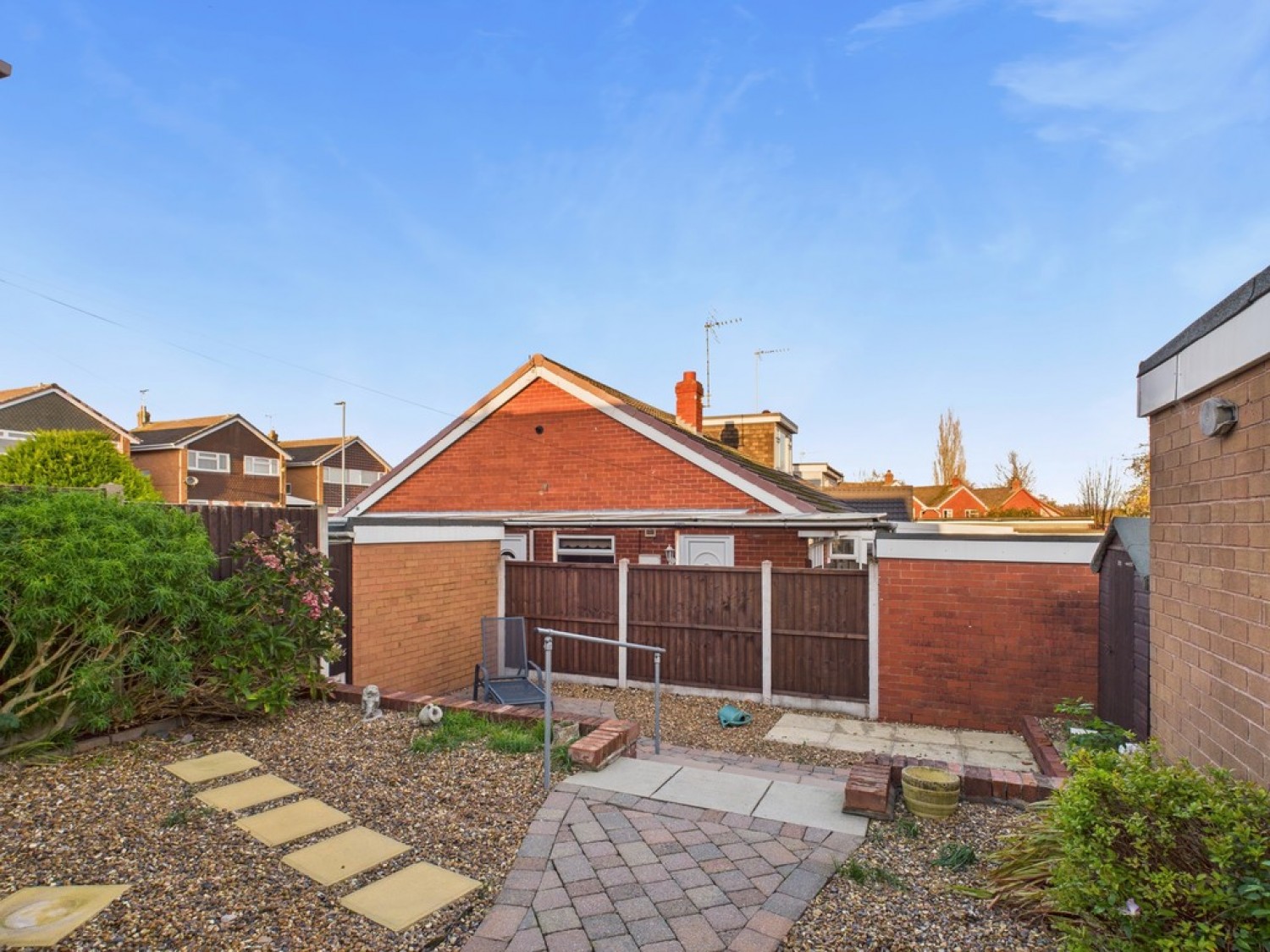 2 bedroom Bungalow in Boundary Close, Walton , Stone