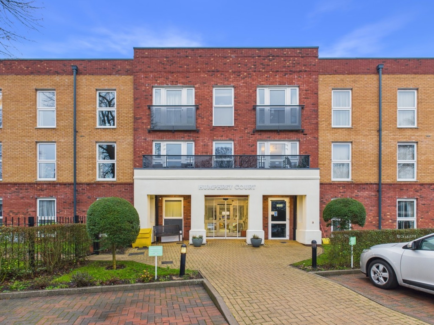 2 bedroom Flat for Sale The Oval, Stafford, Staffordshire