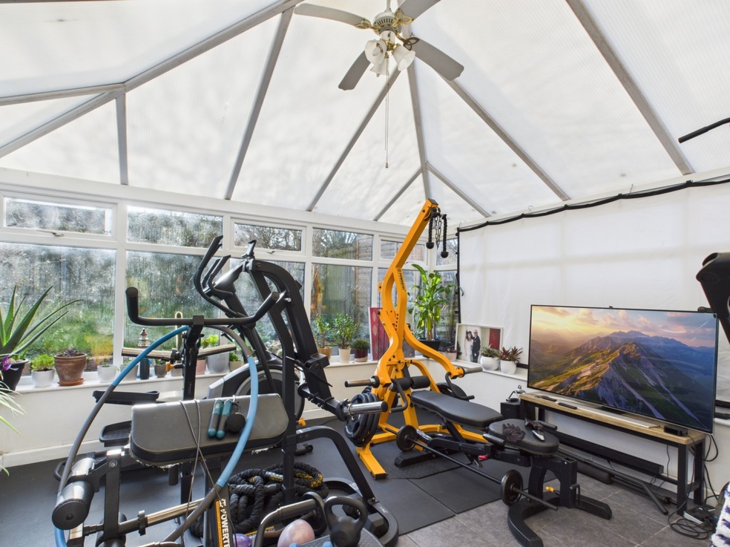 3 bedroom House in Edwards Drive, Stafford, Staffordshire