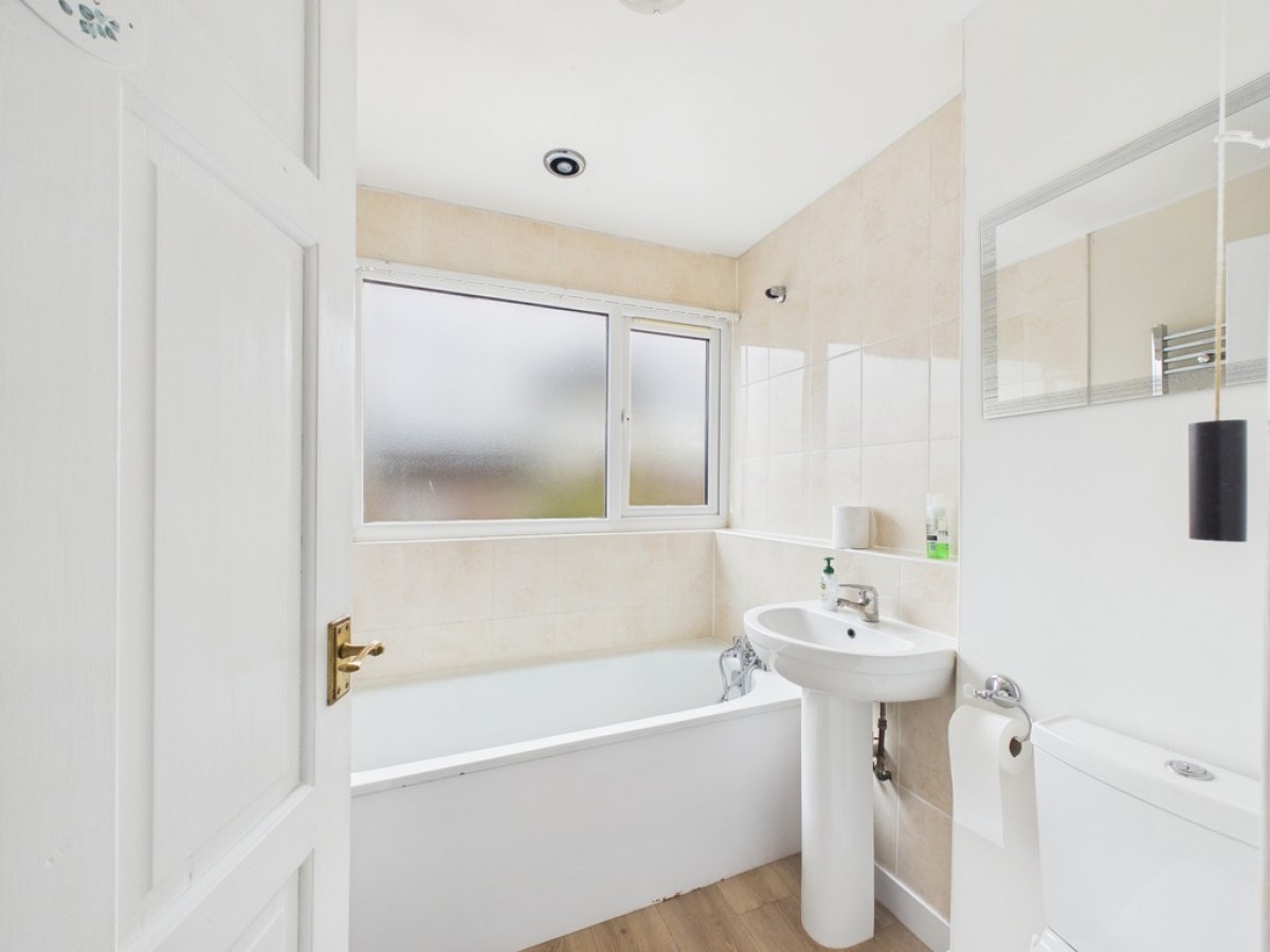 Fairoak Avenue, Parkside