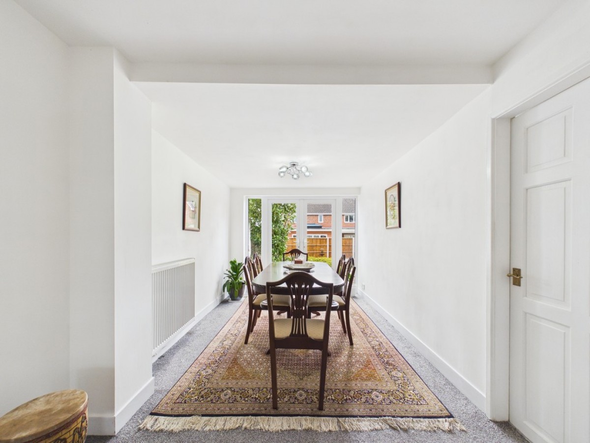 Fairoak Avenue, Parkside