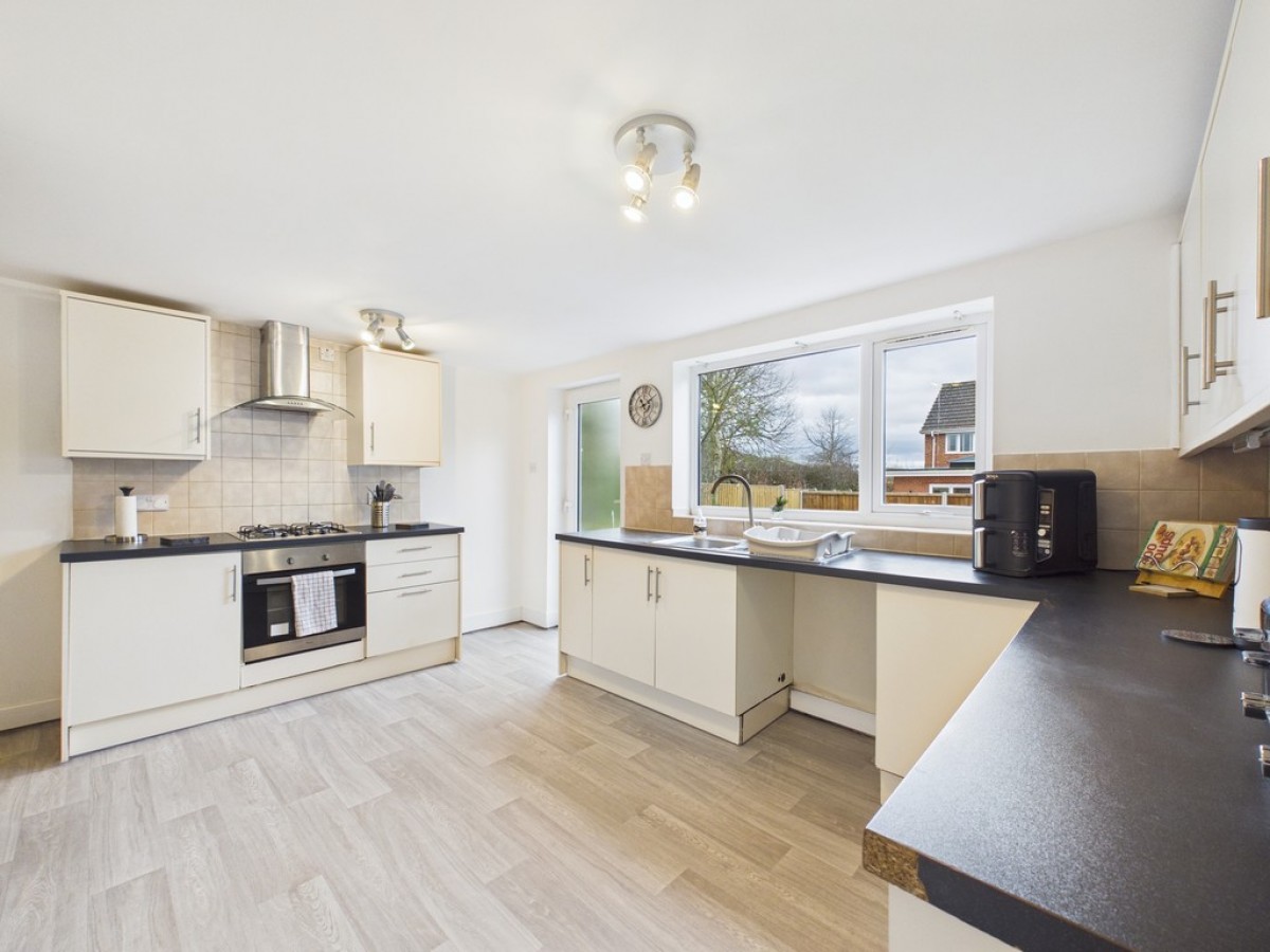 Fairoak Avenue, Parkside