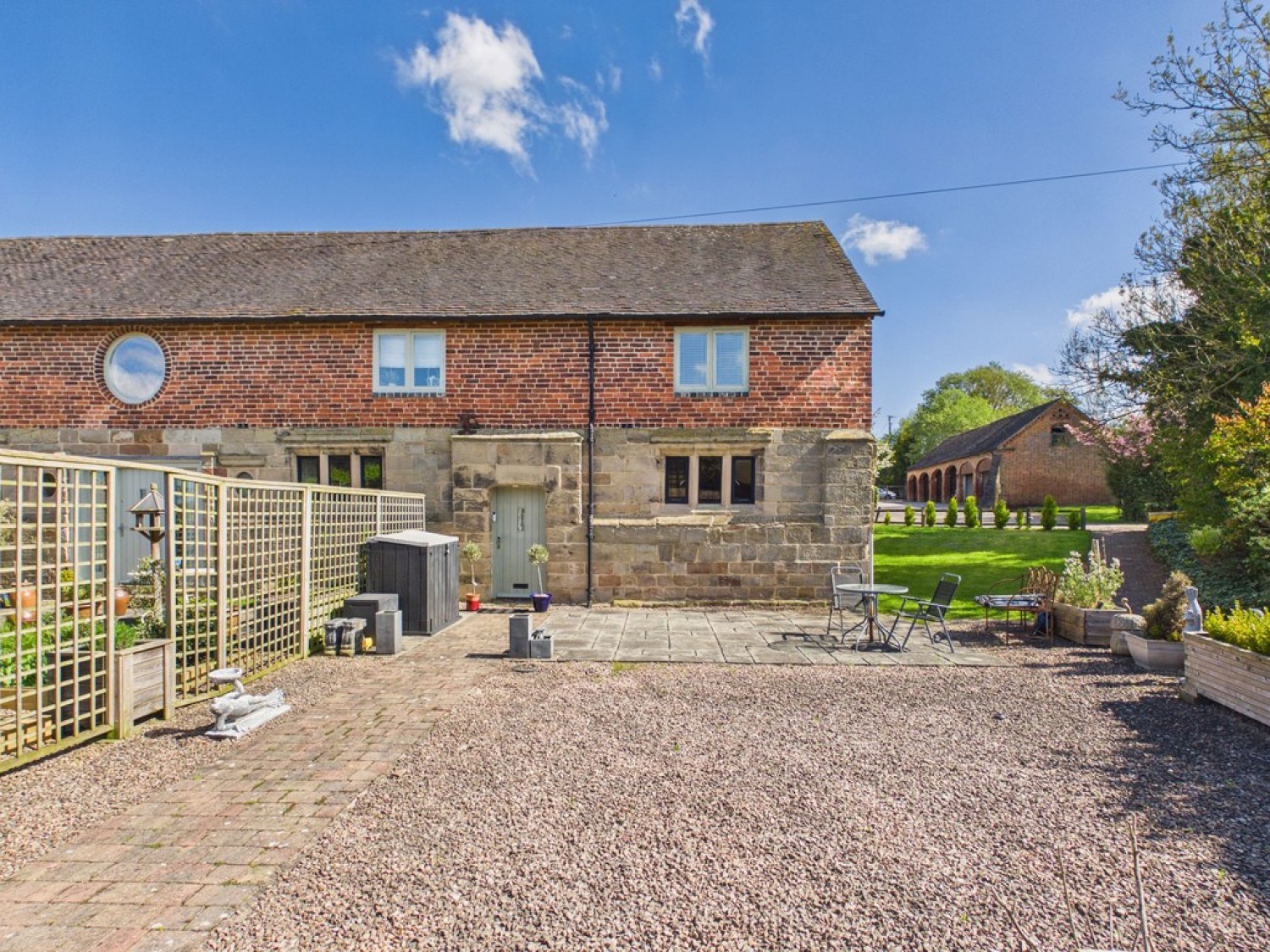 2 bedroom House for Sale St. Thomas Priory, Stafford, Staffordshire