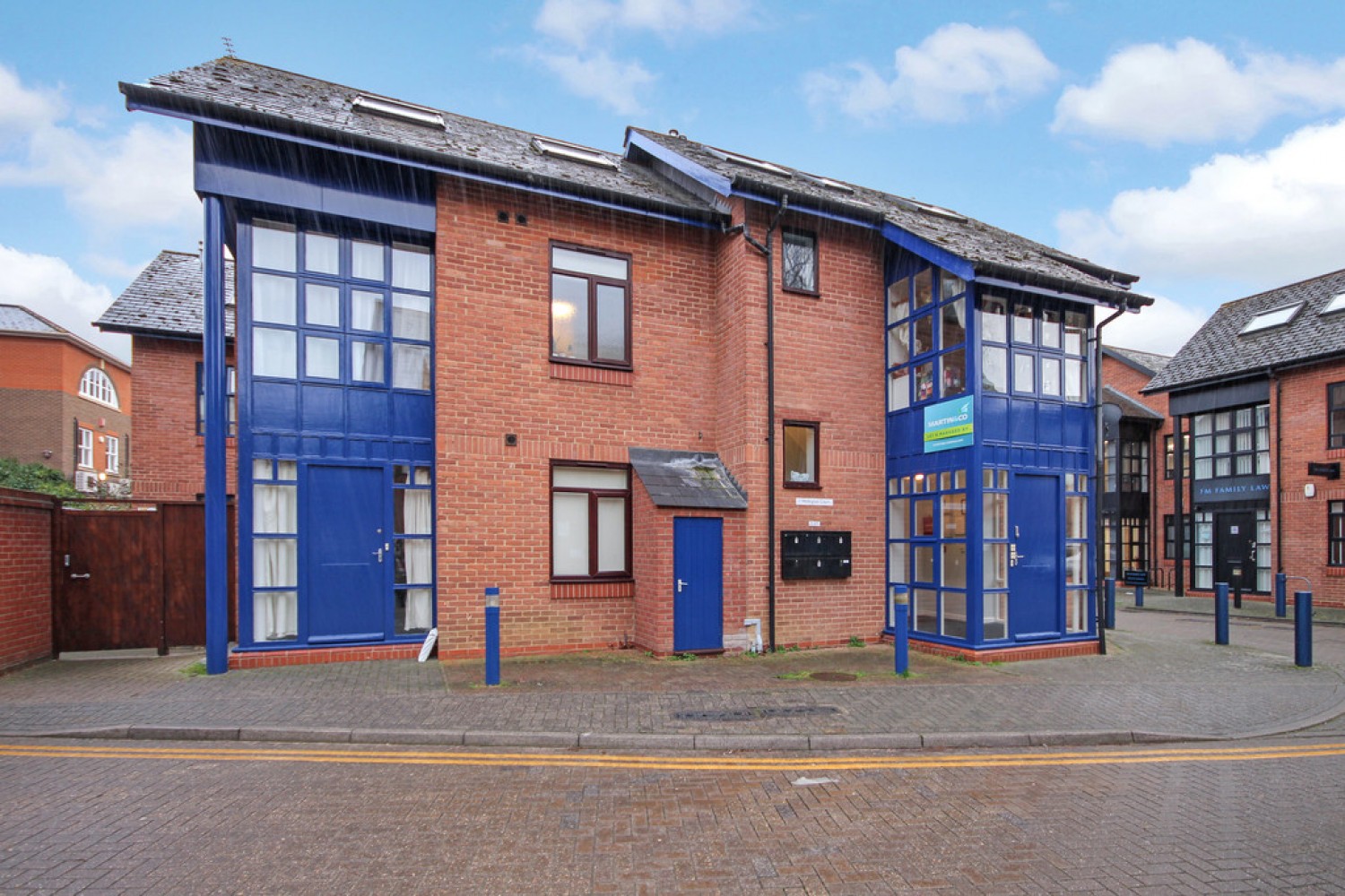 Wellington Court, Wellington Street