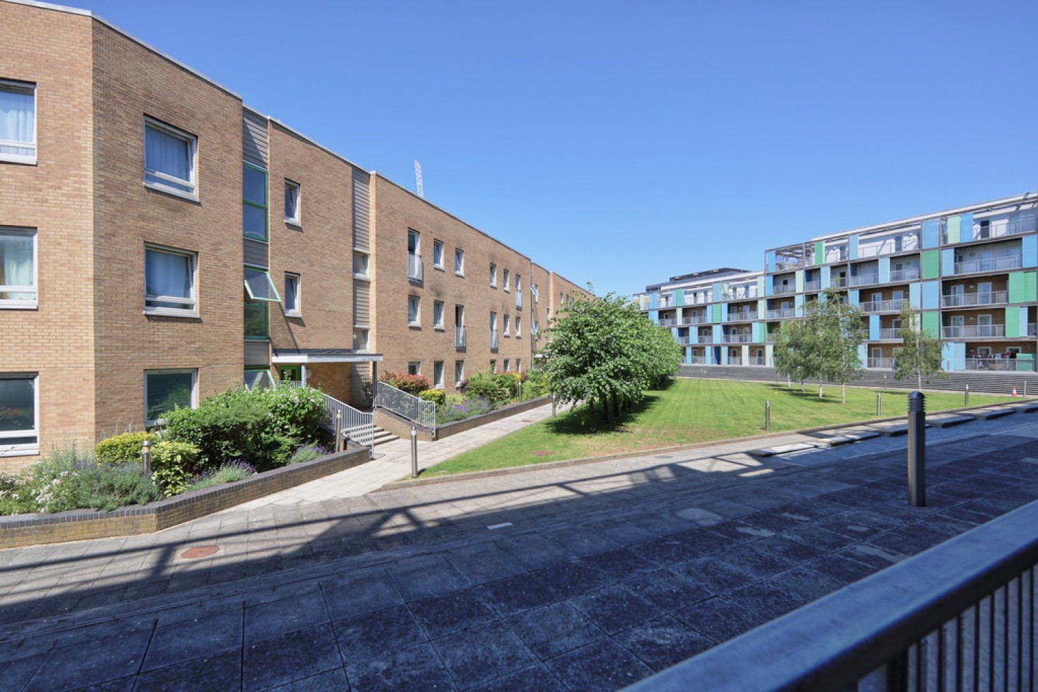 1 bedroom Flat for Letting Warren Close