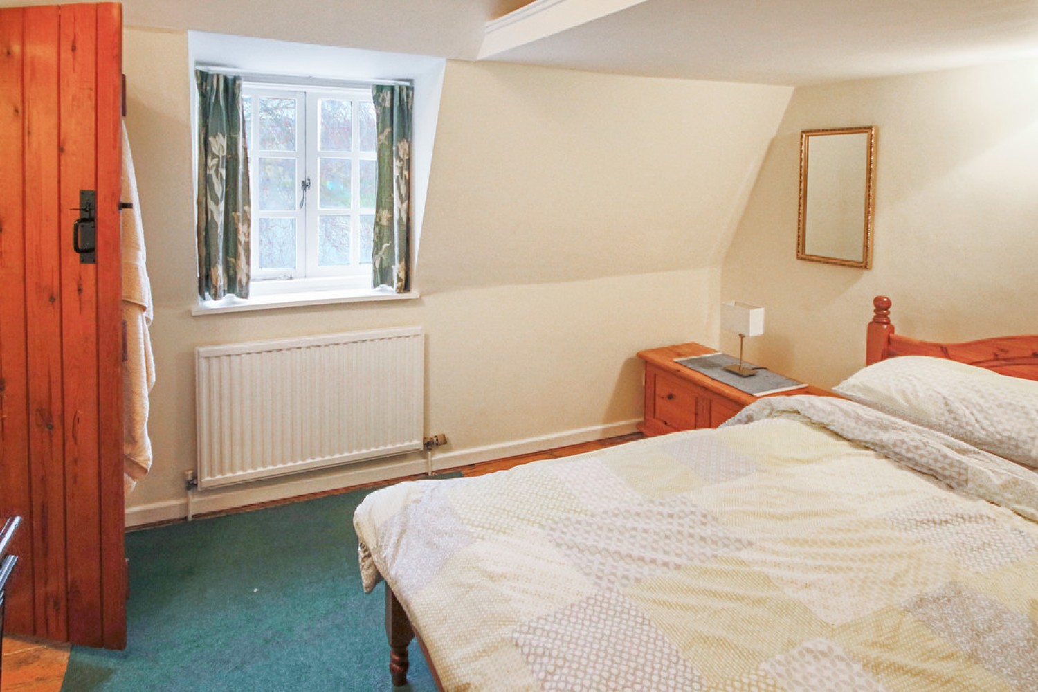 Bells Court, Castle Street