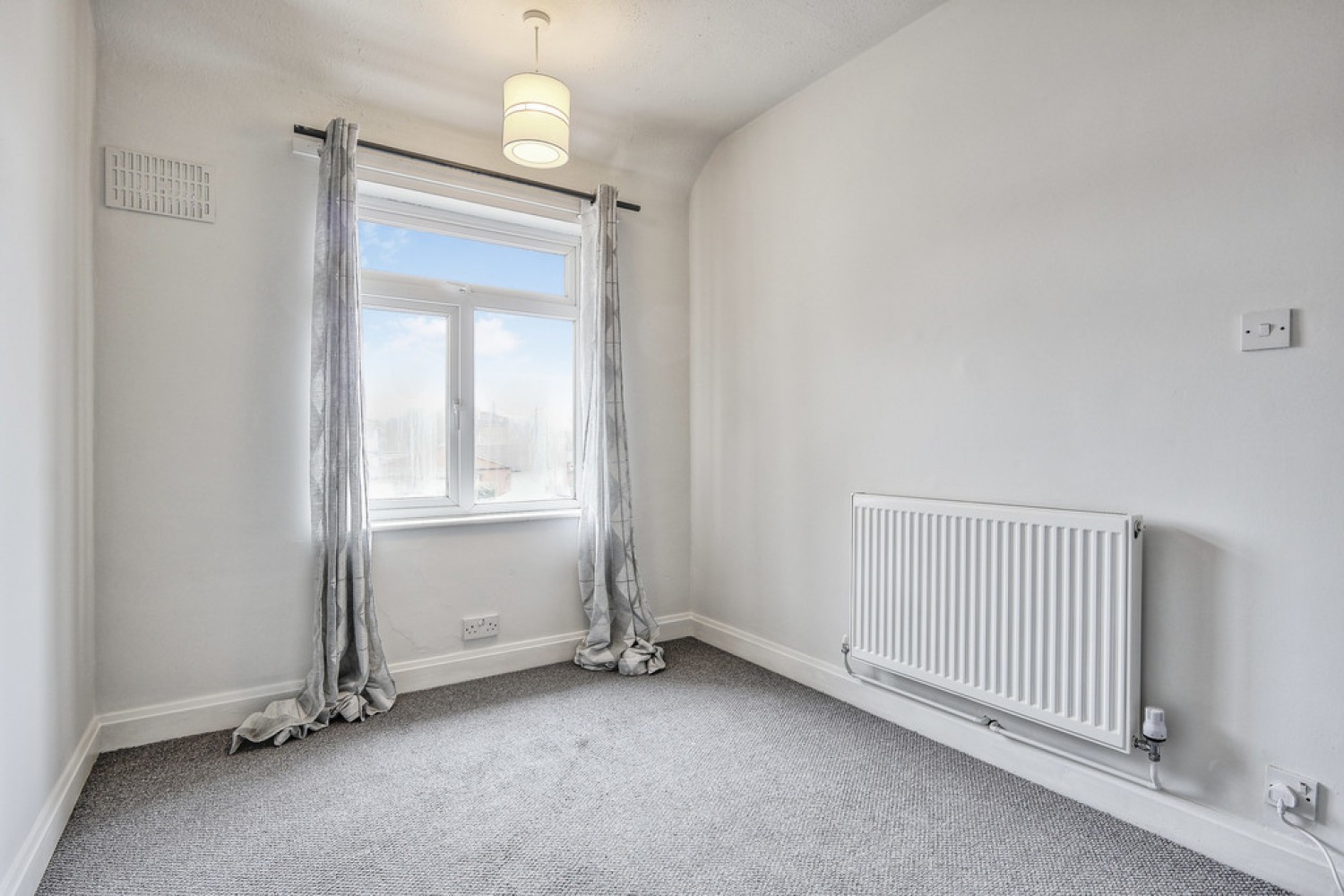 2 bedroom House for Letting Brampton Road