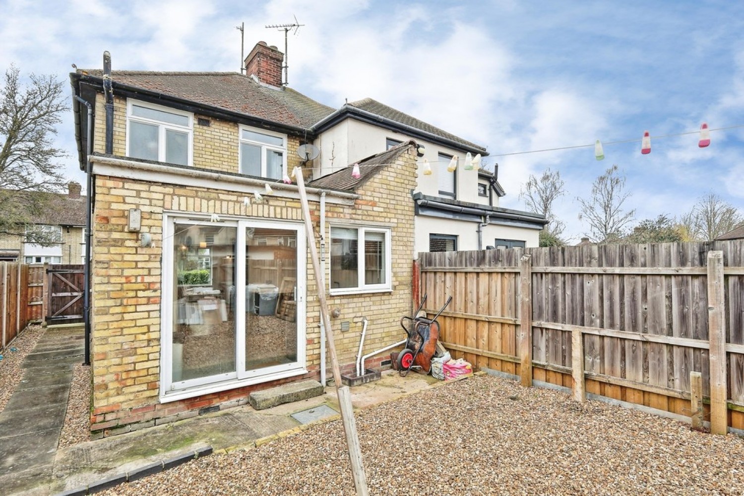 2 bedroom House for Letting Brampton Road