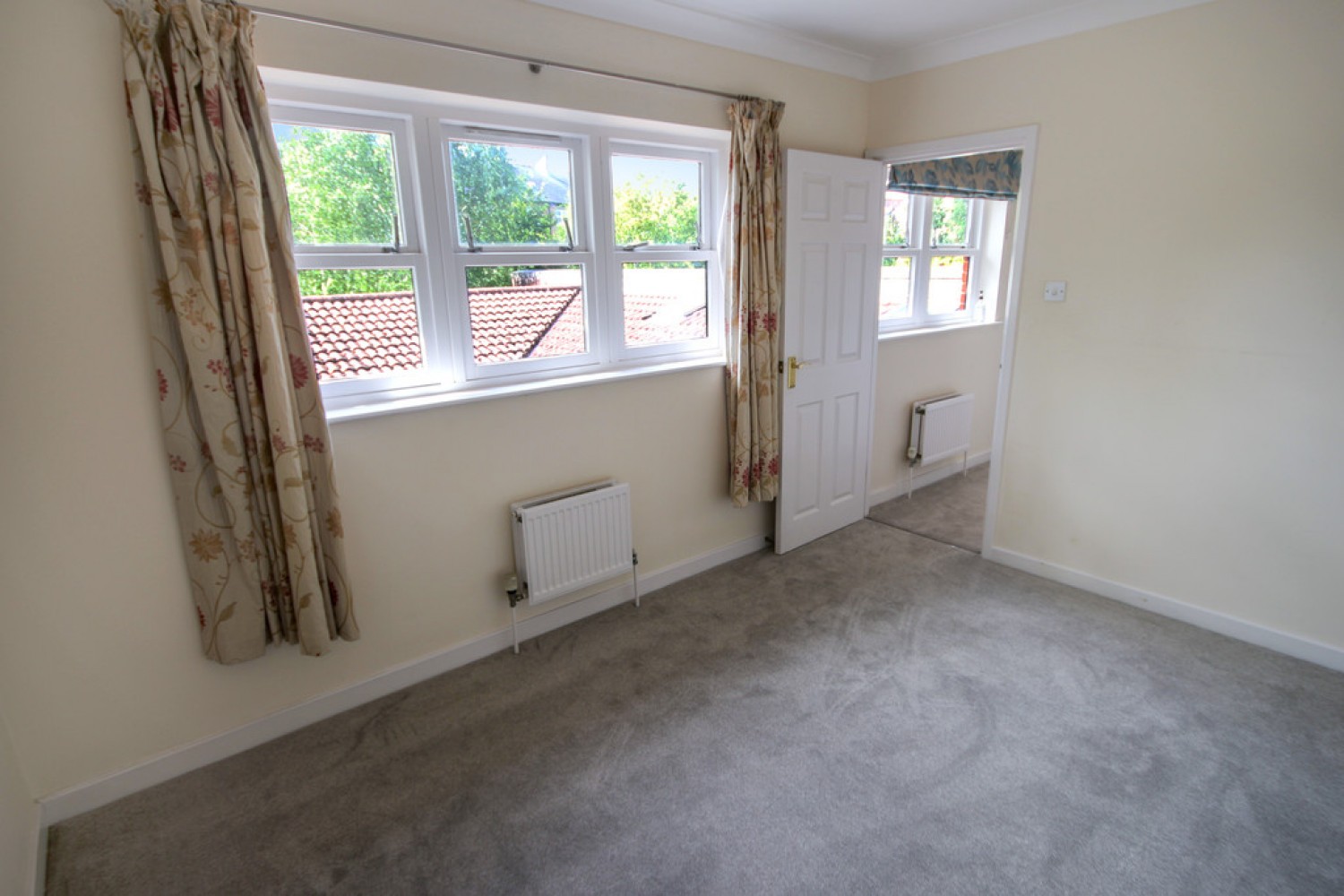 4 bedroom House for Letting The Crescent