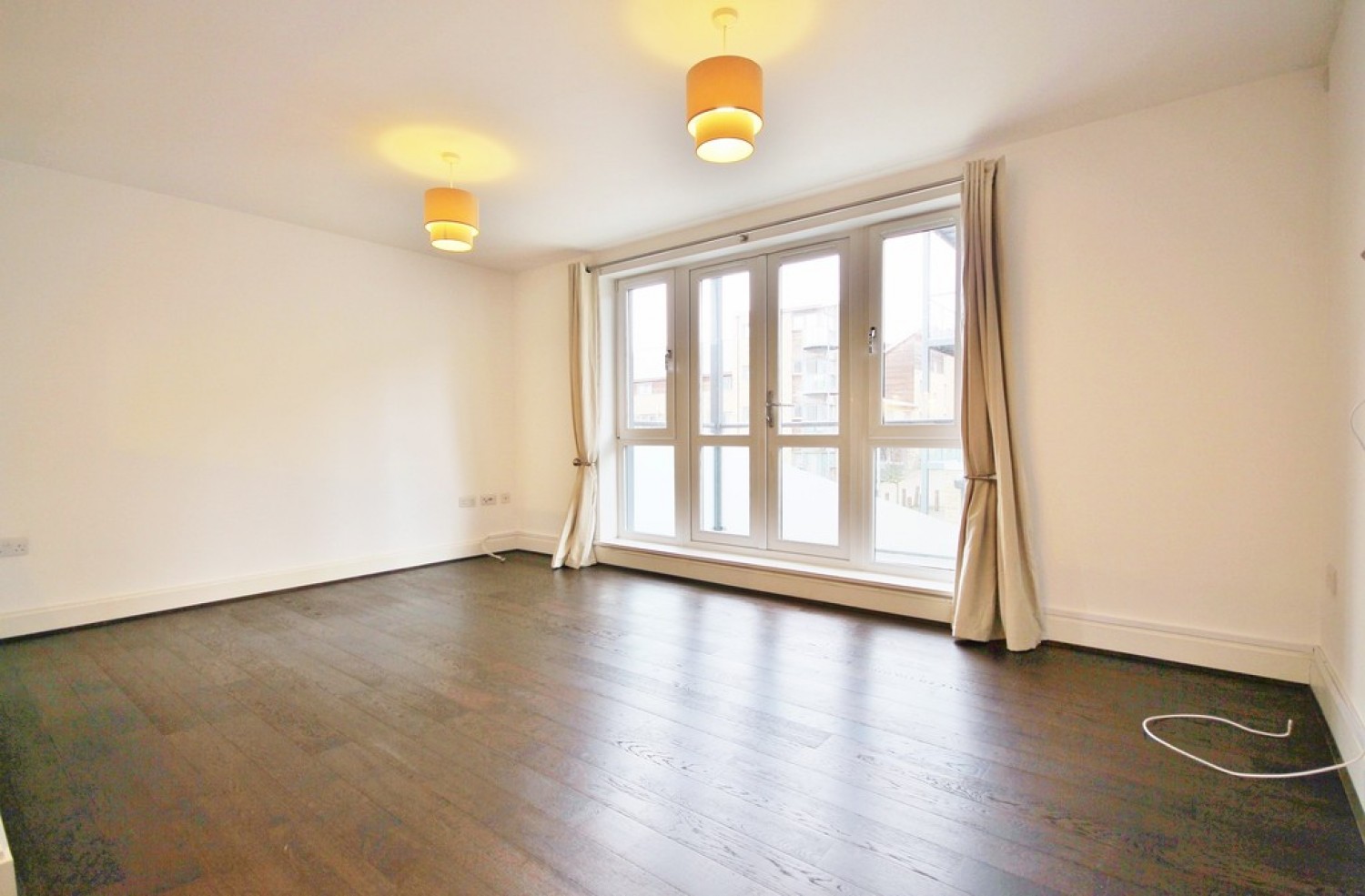 2 bedroom Flat for Letting Scholars Walk