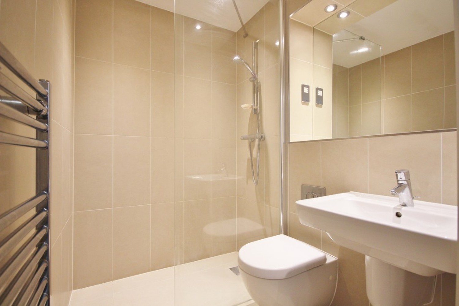 2 bedroom Flat for Letting Scholars Walk