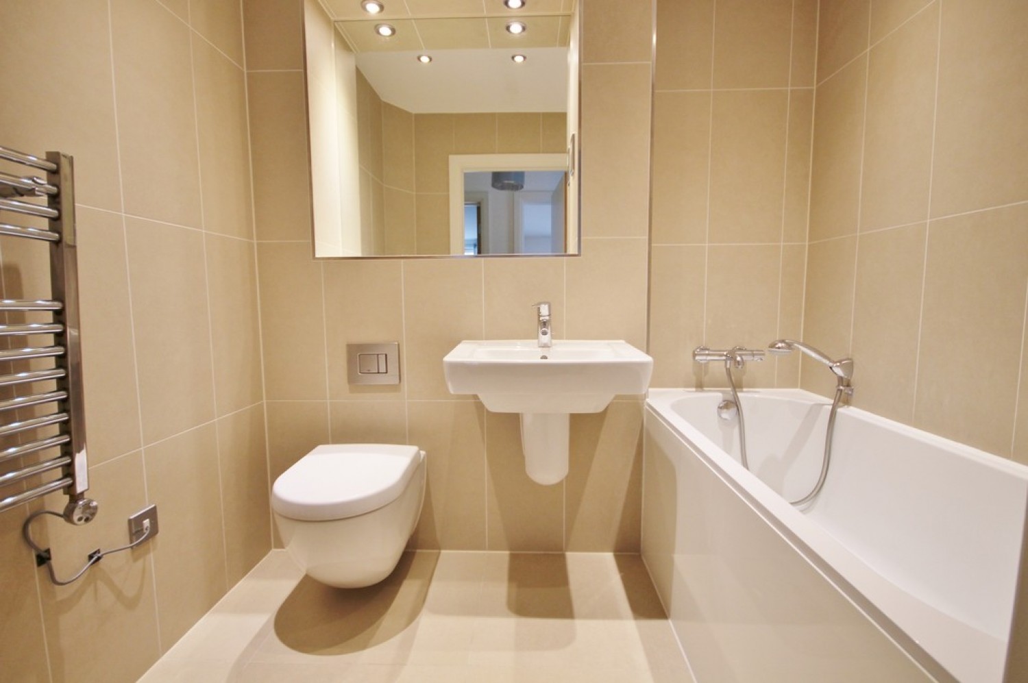 2 bedroom Flat for Letting Scholars Walk