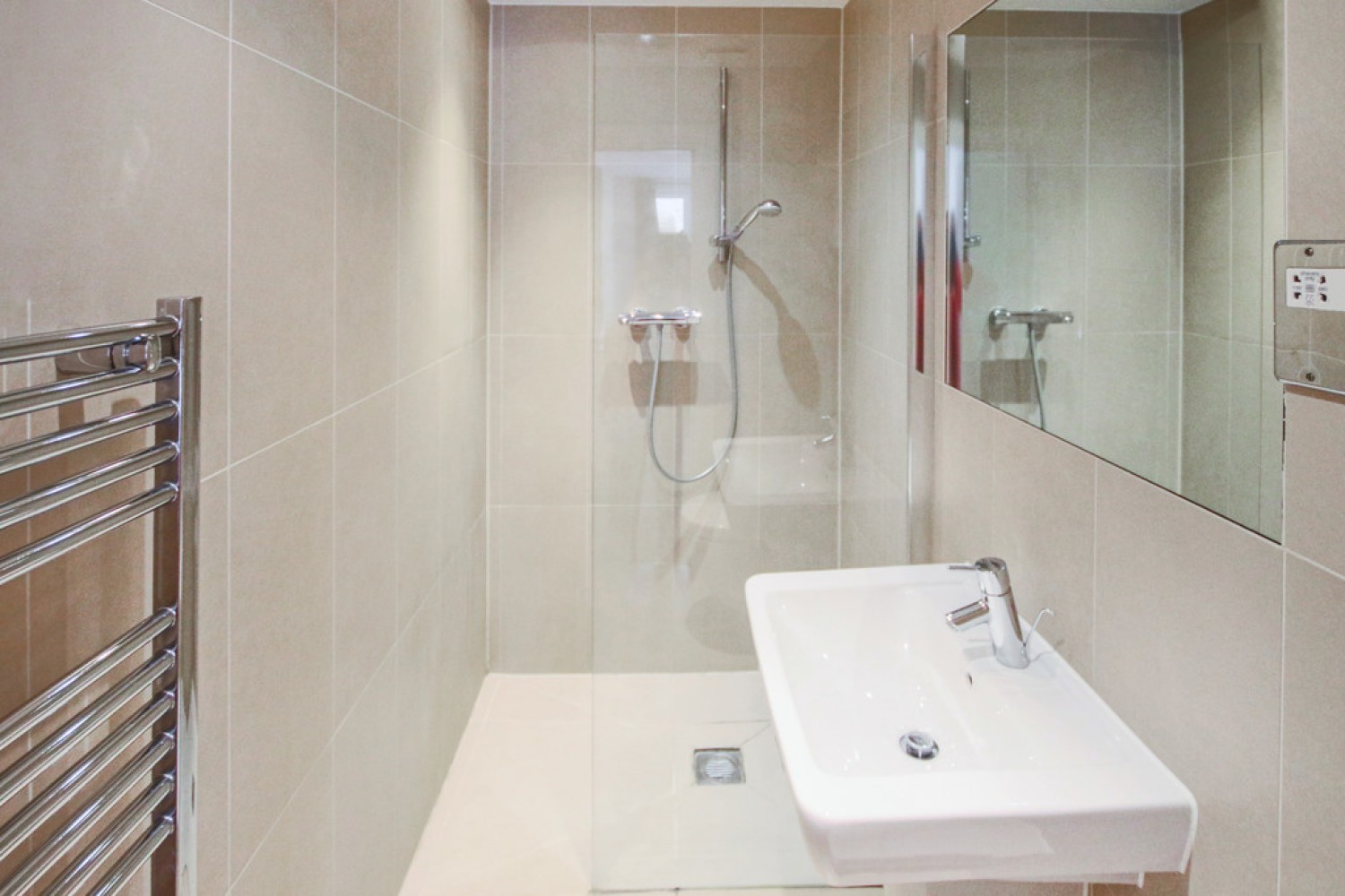 2 bedroom Flat for Letting Fitzgerald Place