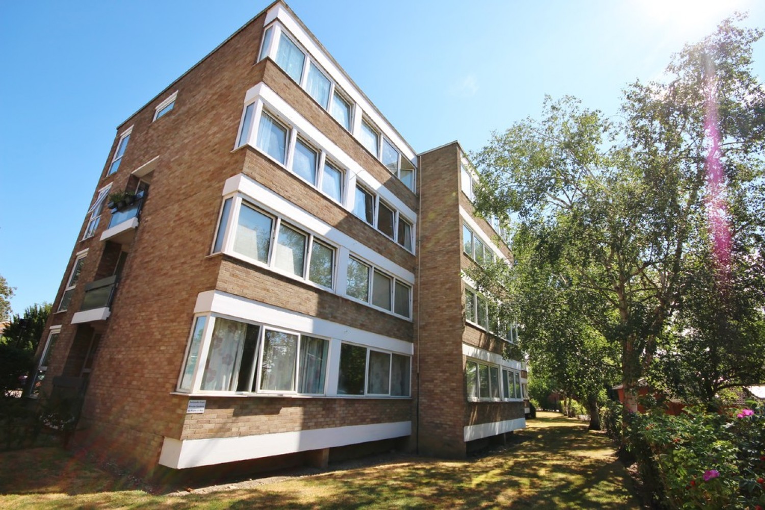 3 bedroom Flat for Letting Pentlands Court