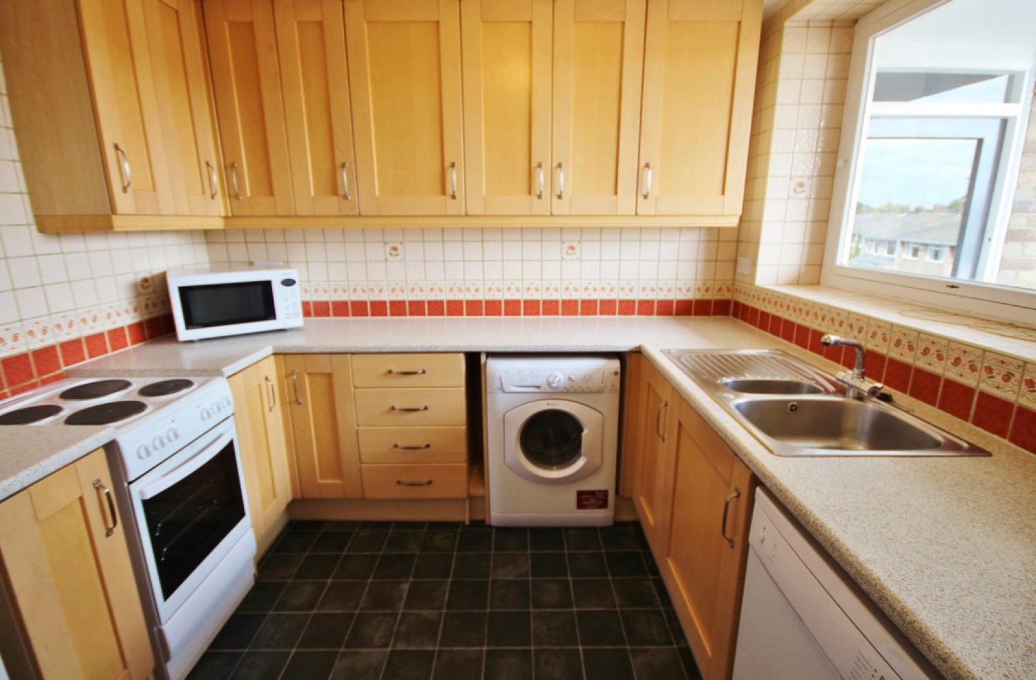 3 bedroom Flat for Letting Pentlands Court