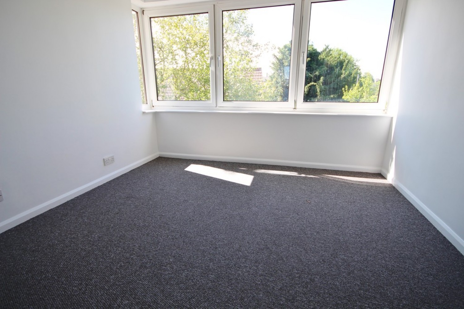 3 bedroom Flat for Letting Pentlands Court