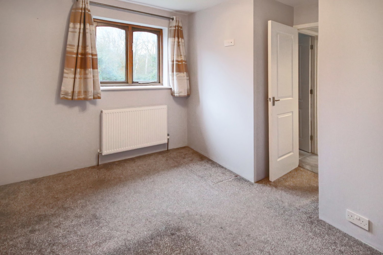 2 bedroom Property in James Carlton Close