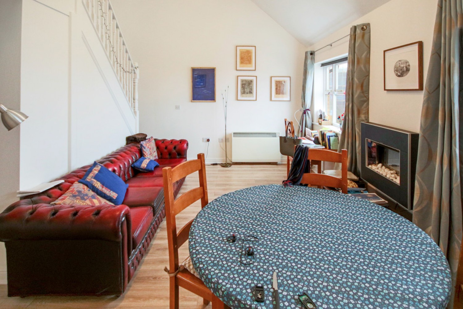 3 bedroom Flat in Winstanley Court