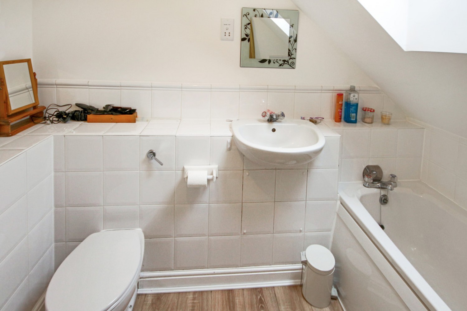 3 bedroom Flat in Winstanley Court