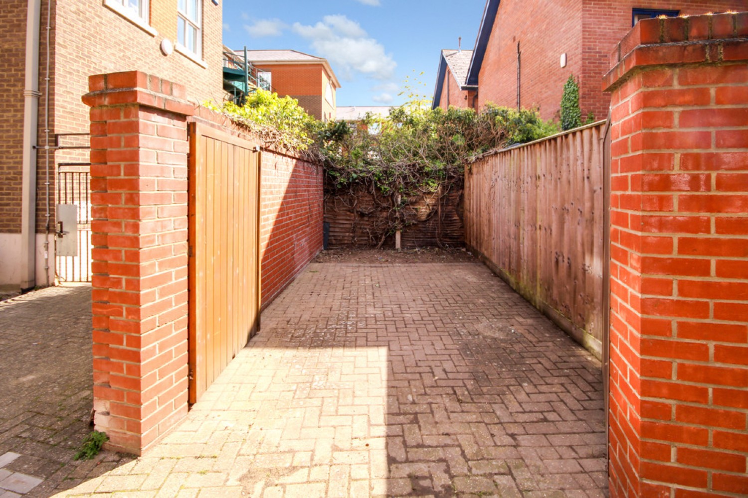 0 bedroom Commercial Property for Letting Parking Space, Wellington Court