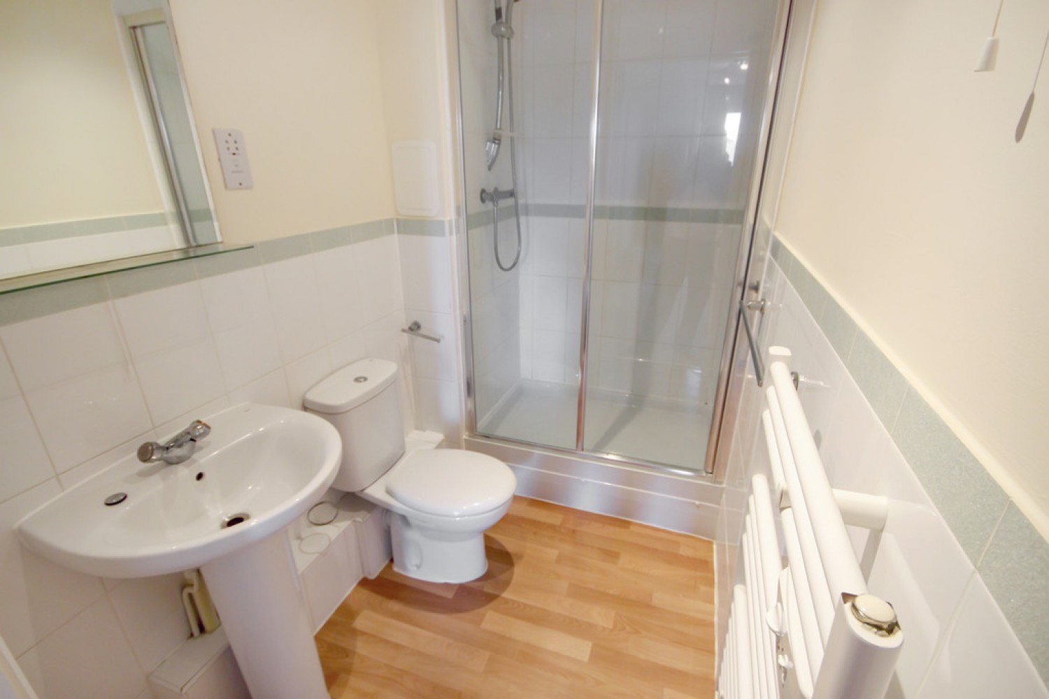 2 bedroom Flat for Sale Warren Close