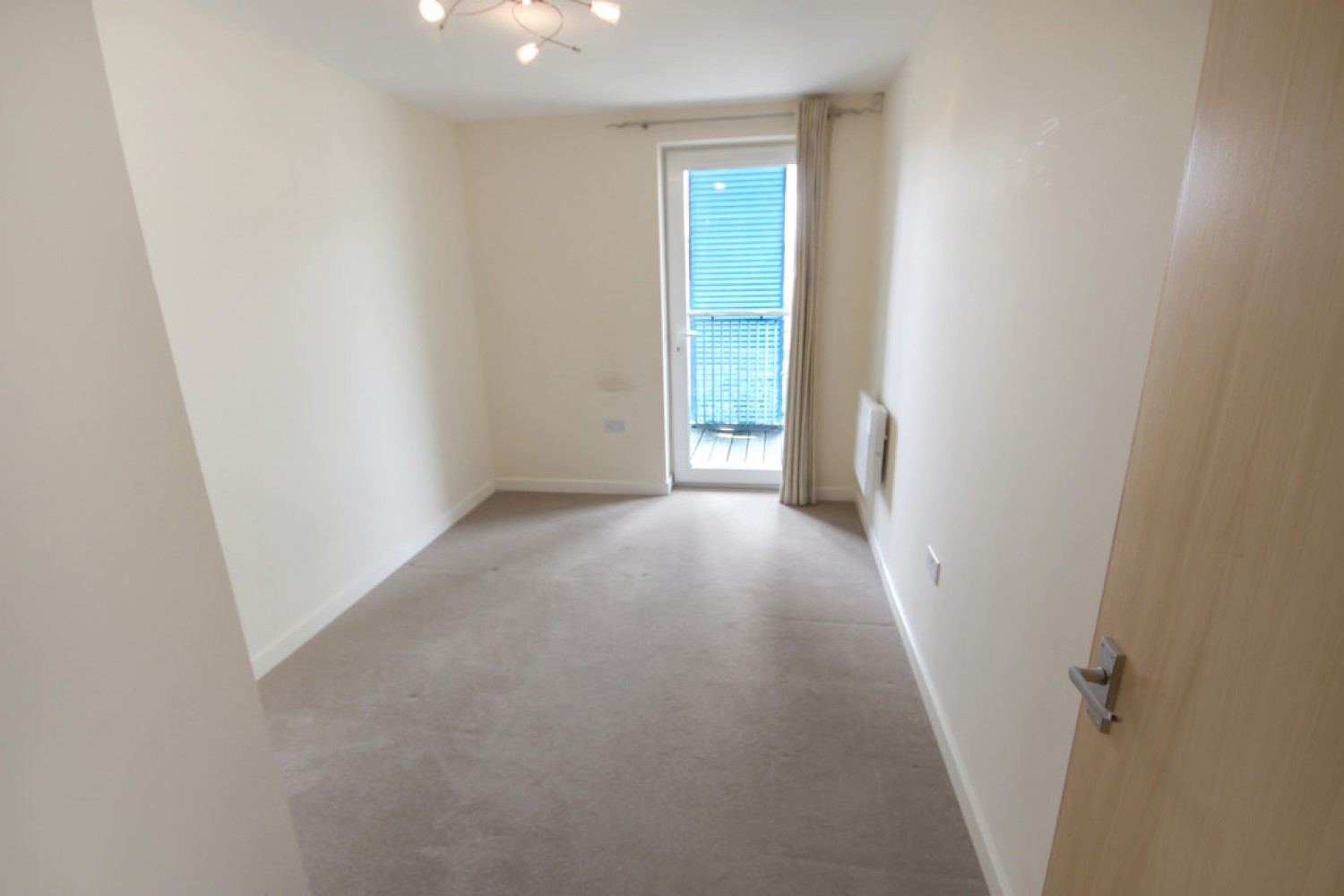 2 bedroom Flat for Sale Warren Close