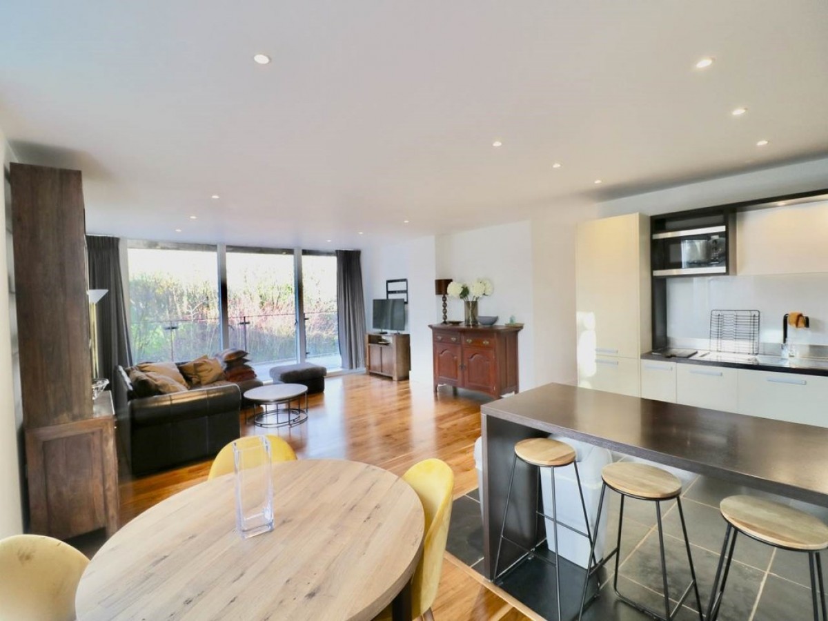 The Oak Building, Kingfisher Way