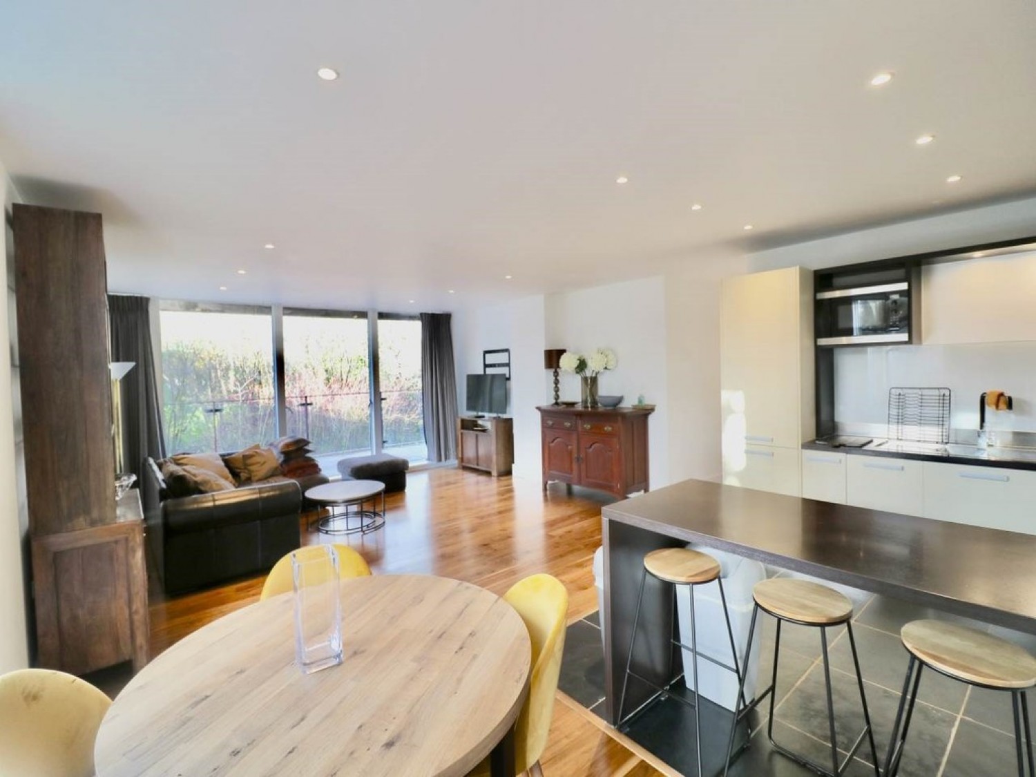 The Oak Building, Kingfisher Way