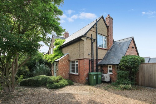 Newmarket Road, Teversham