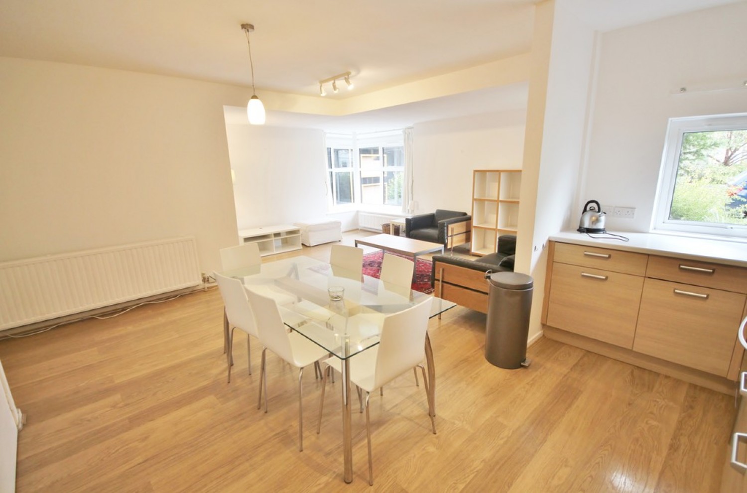 Midwinter Place, Hamilton Road
