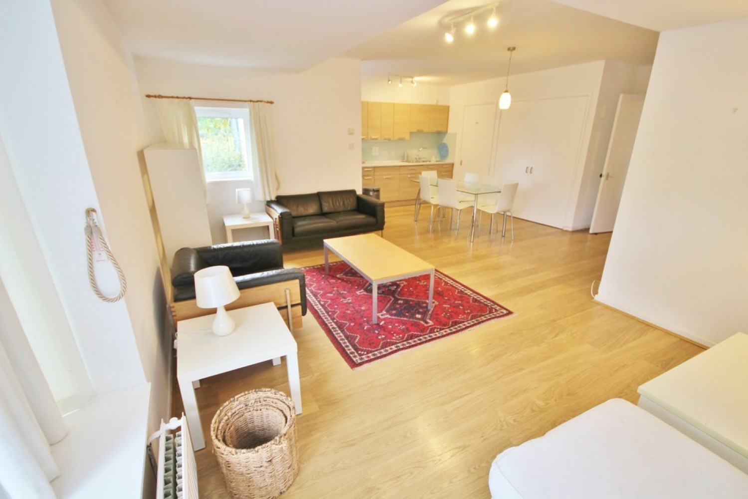 Midwinter Place, Hamilton Road