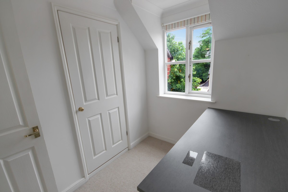 Rowan House, Woodhead Drive