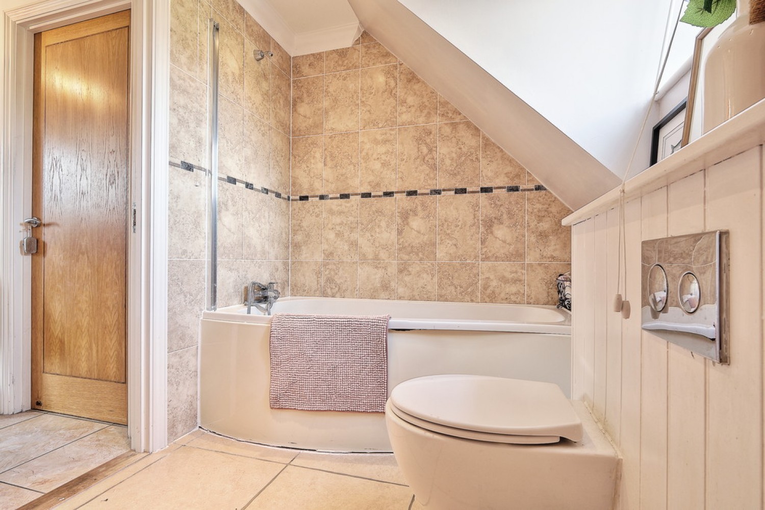 2 bedroom Flat for Sale Ancient Meadows