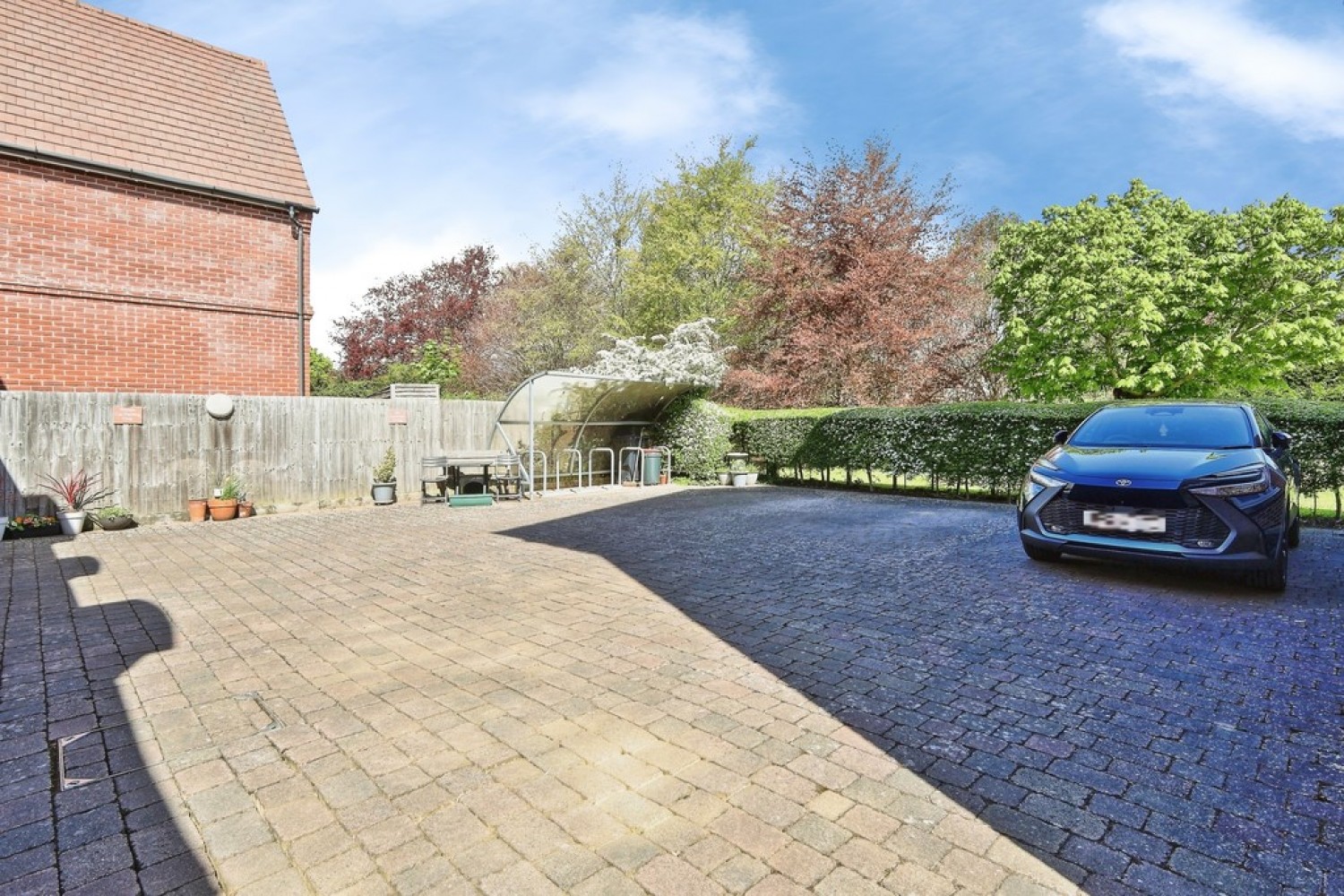 2 bedroom Flat for Sale Ancient Meadows