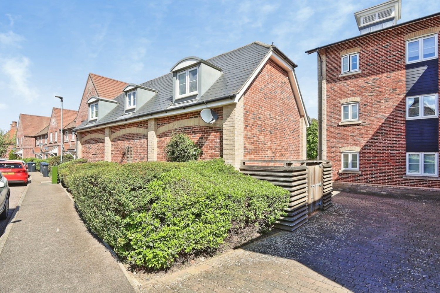2 bedroom Flat for Sale Ancient Meadows