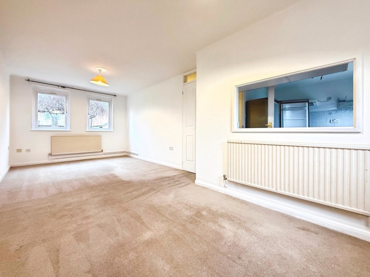 Augustus Close, Cambridge