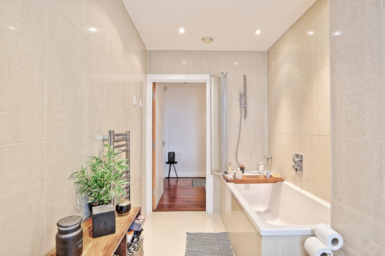 2 bedroom Flat in Copper Building, Kingfisher Way