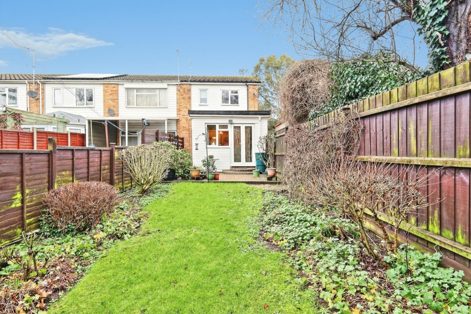 3 bedroom House for Sale Gainsborough Close